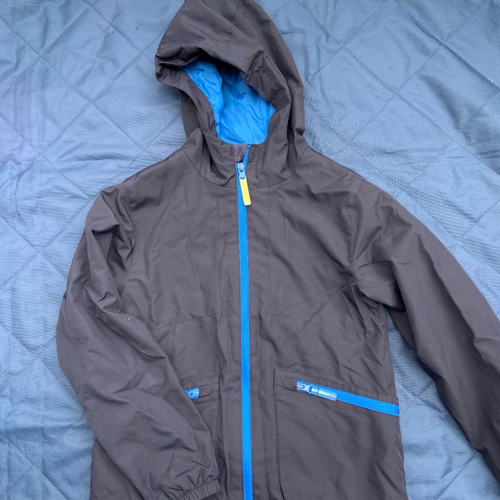 Navy hooded raincoat